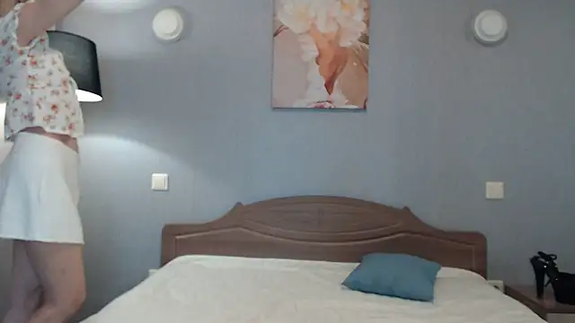 Snapshot of AvelinaLeoni chatting on 02.08.25 AvelinaLeoni online show from 02.08.25