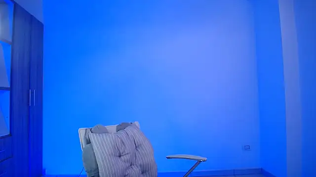 candydowson1 online show from 11.24.25