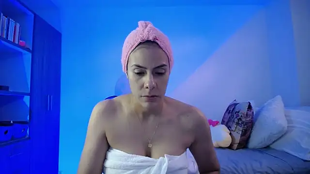 candydowson1 online show from 04.01.26