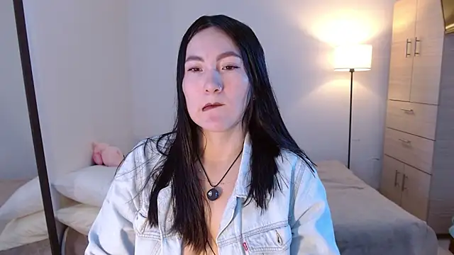 Elle Lee  online show from 03.20.26