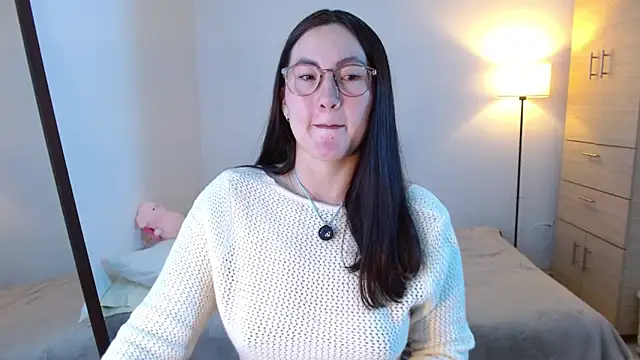 Elle Lee  online show from 03.29.26