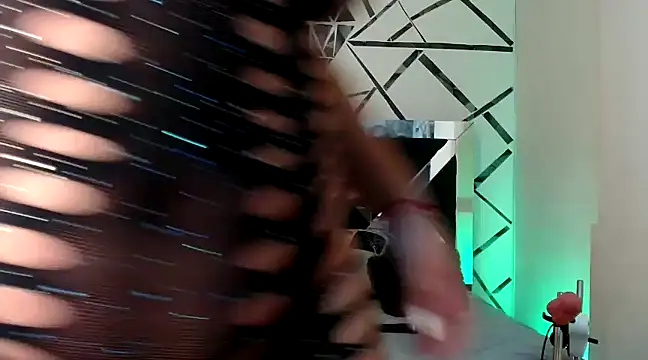 Snapshot of Adele_cruz chatting on 03.11.25 Adele cruz online show from 03.11.25