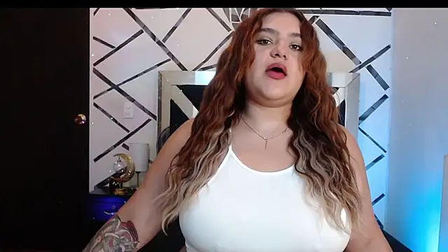 Snapshot of Adele_cruz chatting on 10.24.25 Adele cruz online show from 10.24.25