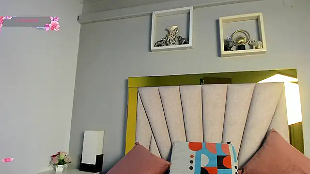 Snapshot of vahiolet_fuentes chatting on 07.17.26 vahiolet fuentes online show from 07.17.26