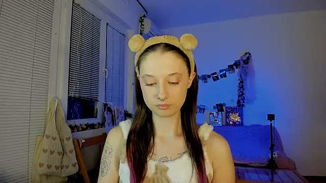 Snapshot of Jenny_darling_love chatting on 12.30.24 Jenny darling love online show from 12.30.24