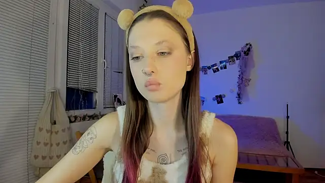 Snapshot of Jenny_darling_love chatting on 01.08.25 Jenny darling love online show from 01.08.25