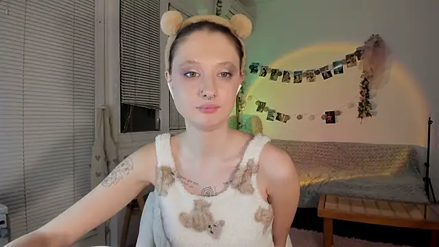 Snapshot of Jenny_darling_love chatting on 01.29.25 Jenny darling love online show from 01.29.25