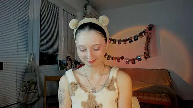 Snapshot of Jenny_darling_love chatting on 03.11.25 Jenny darling love online show from 03.11.25