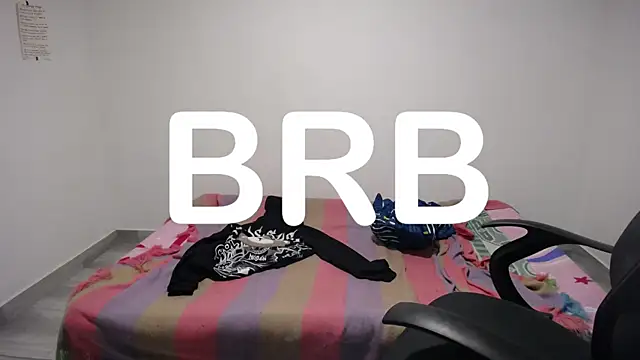 Snapshot of present_the_magic chatting on 09.23.25 present the magic online show from 09.23.25