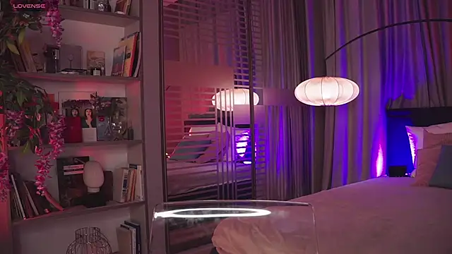 UmaTruewoman online show from 12.10.24