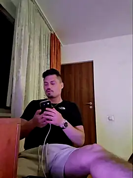 Snapshot of ionut_prince chatting on 05.11.26 ionut prince online show from 05.11.26