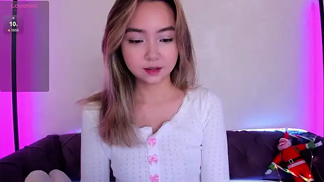 Snapshot of Fluffy_Rose chatting on 12.09.24 Fluffy Rose online show from 12.09.24