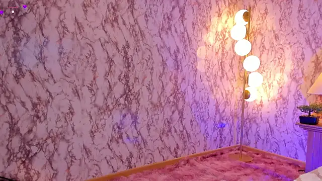 CaseyPiierce online show from 02.05.25