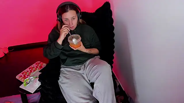 Snapshot of bonnie_moon_ chatting on 01.16.26 bonnie moon online show from 01.16.26