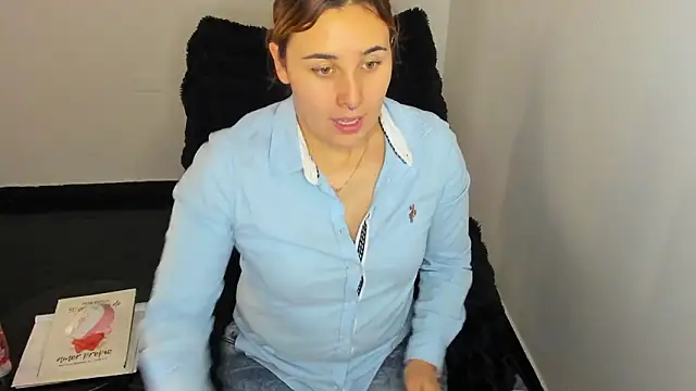 Snapshot of bonnie_moon_ chatting on 02.02.26 bonnie moon online show from 02.02.26