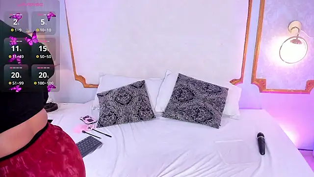 Paiige peach online show from 10.24.25