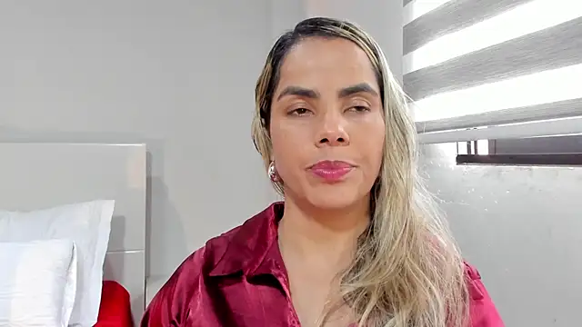 Snapshot of ClaraMariaMon chatting on 05.11.26 ClaraMariaMon online show from 05.11.26