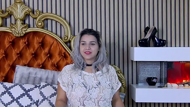 Snapshot of SweetMissXXX chatting on 10.21.25 SweetMissXXX online show from 10.21.25