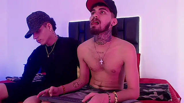 Snapshot of Brutal_Sex_Fucking chatting on 02.21.25 Brutal Sex Fucking online show from 02.21.25