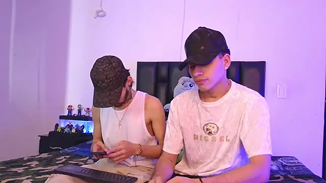 Snapshot of Brutal_Sex_Fucking chatting on 09.09.25 Brutal Sex Fucking online show from 09.09.25