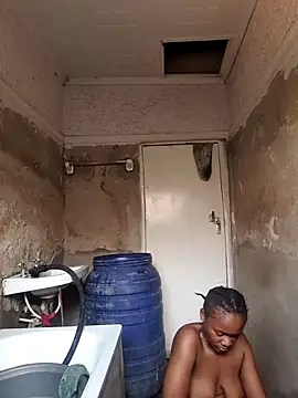 Snapshot of hot-tandy chatting on 10.12.25 hot-tandy online show from 10.12.25