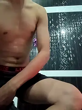 xyrus  online show from 02.02.25