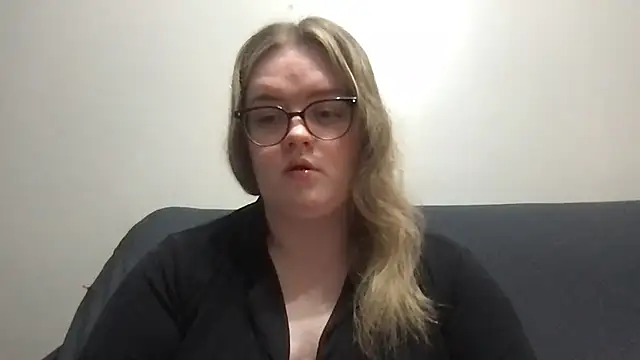 honeyyy24 online show from 04.08.26