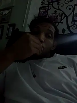 Snapshot of Jhonny_walkeer chatting on 11.17.25 Jhonny walkeer online show from 11.17.25