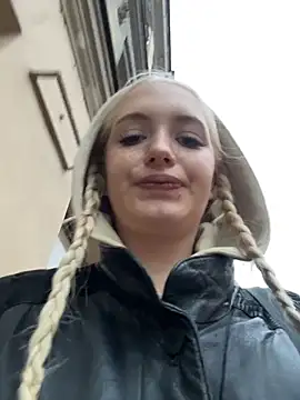 Milkyy wway online show from 11.18.25