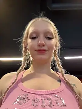 Snapshot of Milkyy_wway chatting on 03.02.26 Milkyy wway online show from 03.02.26