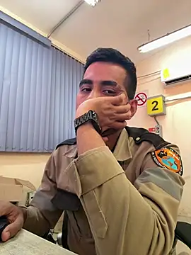 EnriquePersian197 online show from 02.20.25