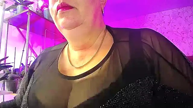  Sweet Woman online show from 10.26.25