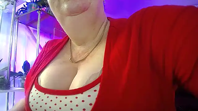 Snapshot of _Sweet_Woman chatting on 05.18.26 Sweet Woman online show from 05.18.26