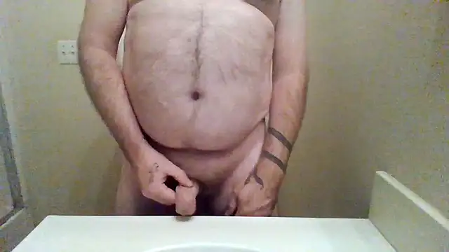 Snapshot of WatchinU82 chatting on 05.21.26 WatchinU82 online show from 05.21.26
