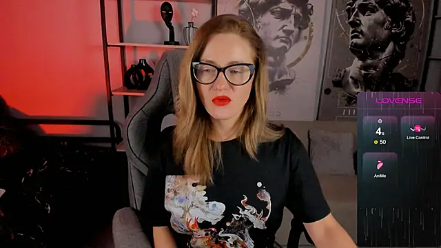 LadyIzabel online show from 11.03.25