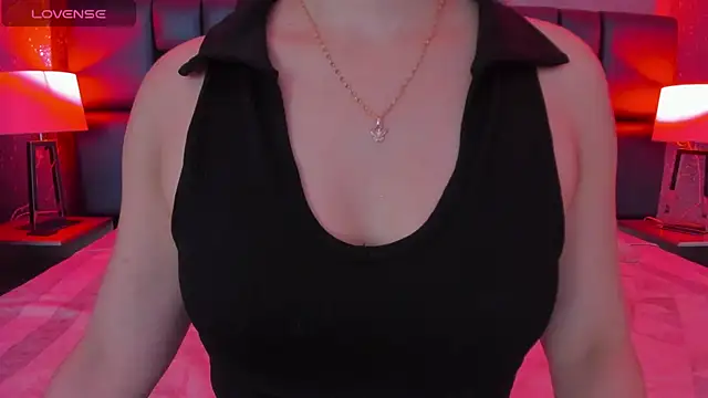 Snapshot of ELIZABETT_ chatting on 12.06.24 ELIZABETT online show from 12.06.24