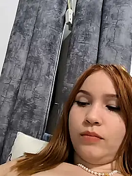 Snapshot of ELIZABETT_ chatting on 12.28.24 ELIZABETT online show from 12.28.24