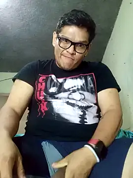 Snapshot of haxxxel007 chatting on 10.31.25 haxxxel007 online show from 10.31.25