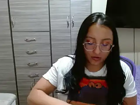 Snapshot of Nia-Cop chatting on 01.02.25 Nia-Cop online show from 01.02.25