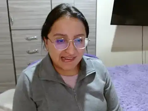 Snapshot of Nia-Cop chatting on 01.04.25 Nia-Cop online show from 01.04.25