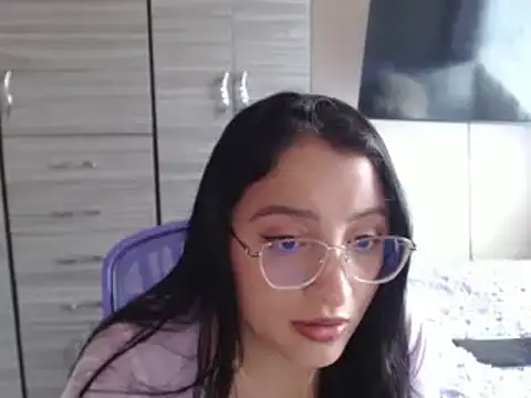 Snapshot of Nia-Cop chatting on 01.08.25 Nia-Cop online show from 01.08.25