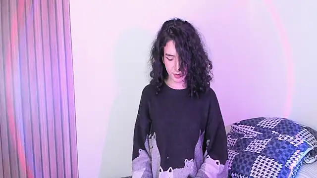Snapshot of Angellike_doll chatting on 05.09.26 Angellike doll online show from 05.09.26