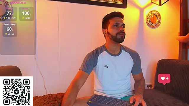 Snapshot of max_ashley_mds chatting on 05.19.26 max ashley mds online show from 05.19.26