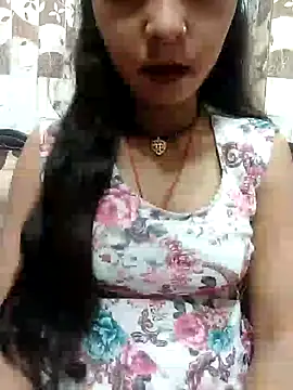 Snapshot of Sharmila-Singh chatting on 03.11.25 Sharmila-Singh online show from 03.11.25