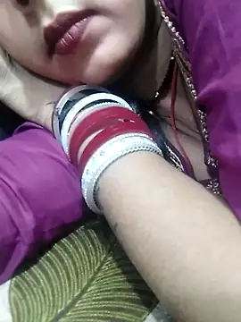 Snapshot of Sharmila-Singh chatting on 03.17.25 Sharmila-Singh online show from 03.17.25