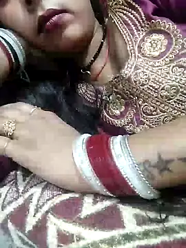 Snapshot of Sharmila-Singh chatting on 03.20.25 Sharmila-Singh online show from 03.20.25