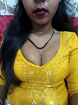 Snapshot of Sharmila-Singh chatting on 04.04.26 Sharmila-Singh online show from 04.04.26