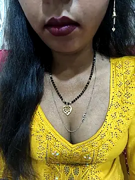 Snapshot of Sharmila-Singh chatting on 04.22.26 Sharmila-Singh online show from 04.22.26