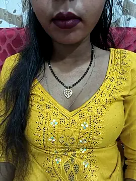 Snapshot of Sharmila-Singh chatting on 04.28.26 Sharmila-Singh online show from 04.28.26