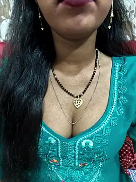 Snapshot of Sharmila-Singh chatting on 04.30.26 Sharmila-Singh online show from 04.30.26